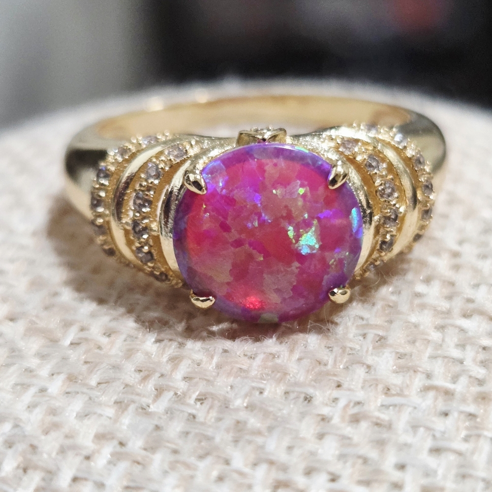 Elegant Gold Ring with Pink Opal Stone